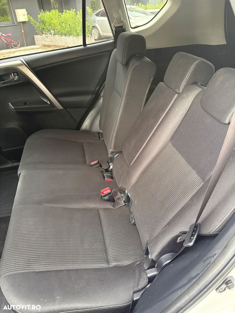 Toyota RAV4 - 16