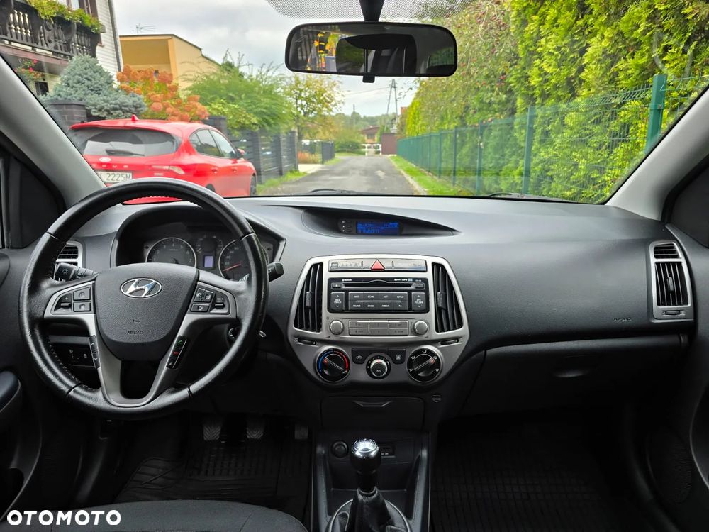 Hyundai i20 1.2 Fifa World Cup Edition - 23