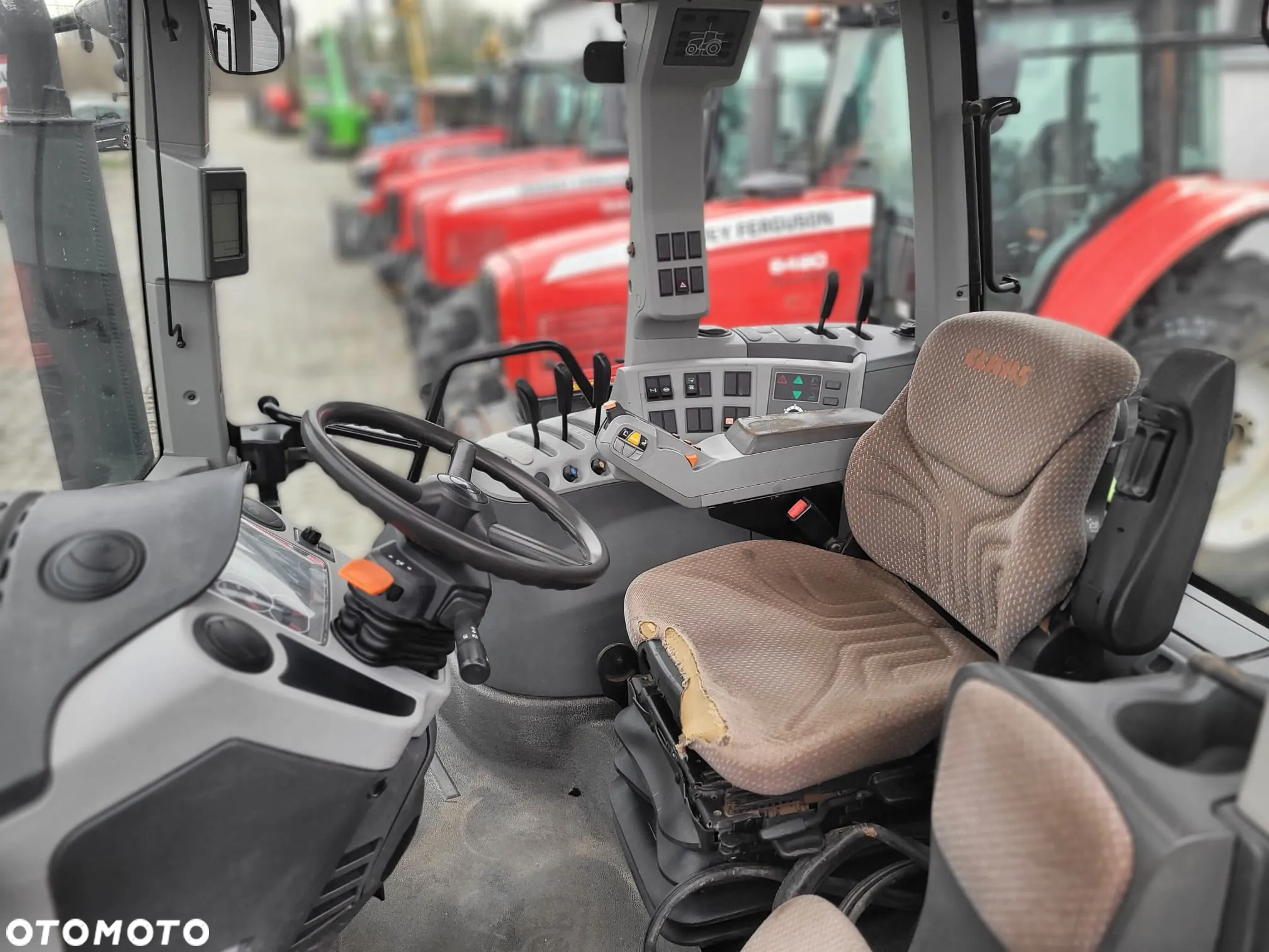 Claas Arion 520 - 10