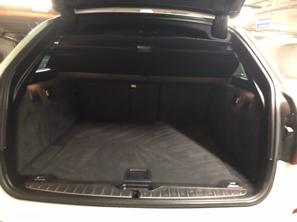 BMW Seria 5 520d Touring - 17