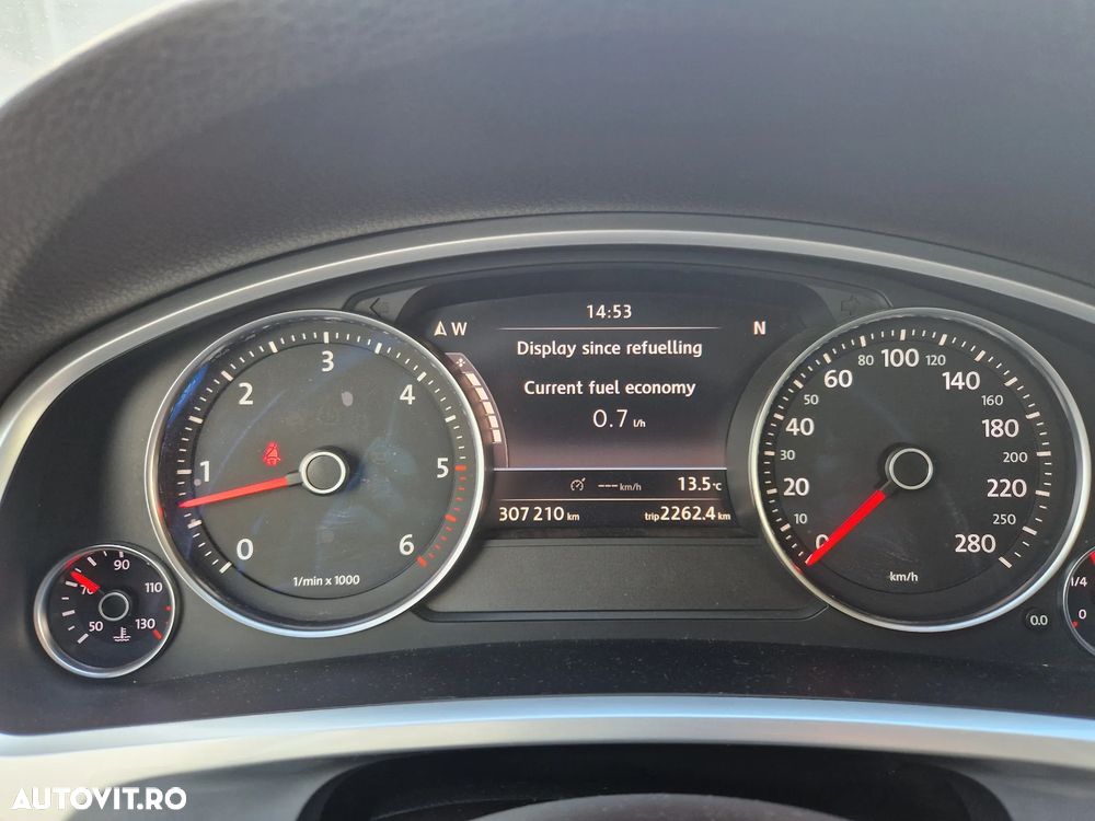 Volkswagen Touareg - 7