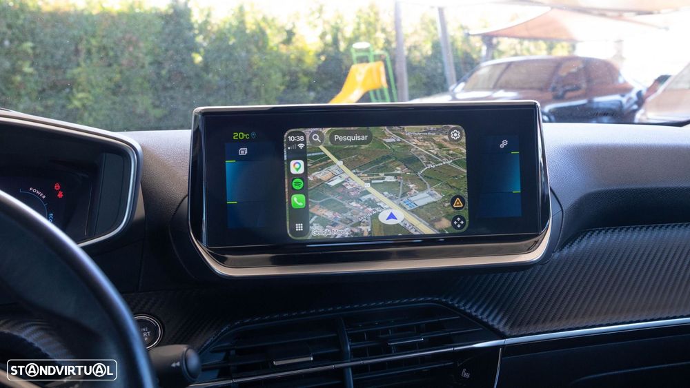 Peugeot e-2008 Allure - 8