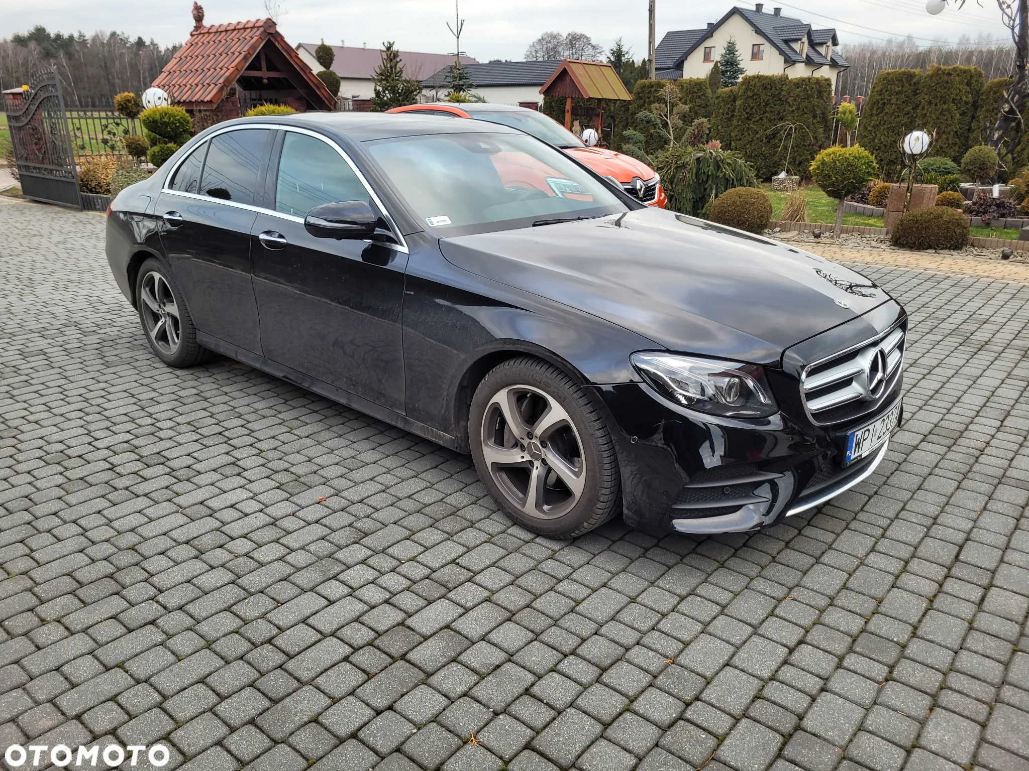 Mercedes-Benz Klasa E 220 d 4-Matic 9G-TRONIC - 8