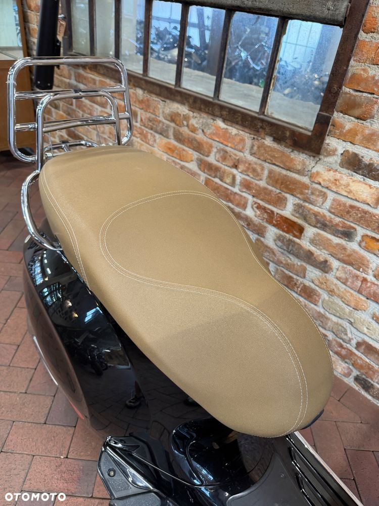 Piaggio Vespa - 8