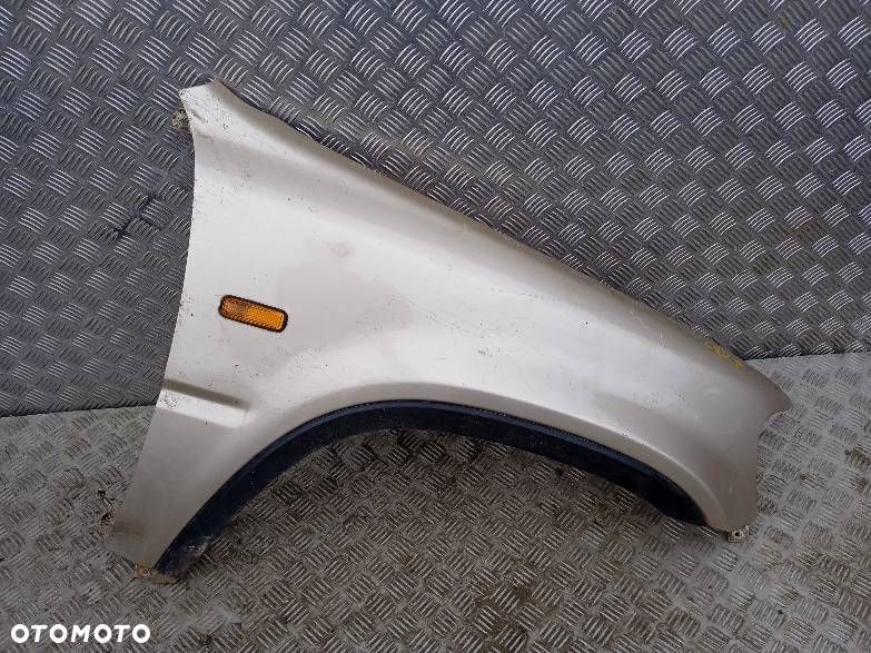 BŁOTNIK PRAWY HONDA CRV - 1