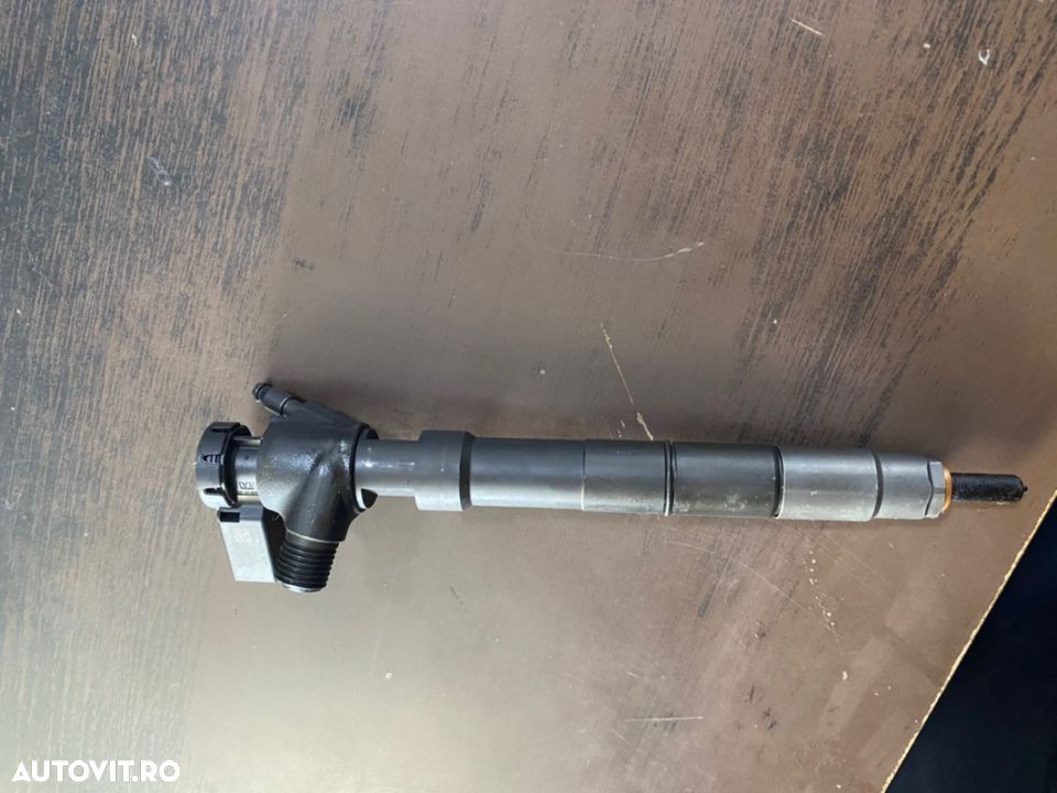 Injector 2.0 TDI 04L130277AE - 3