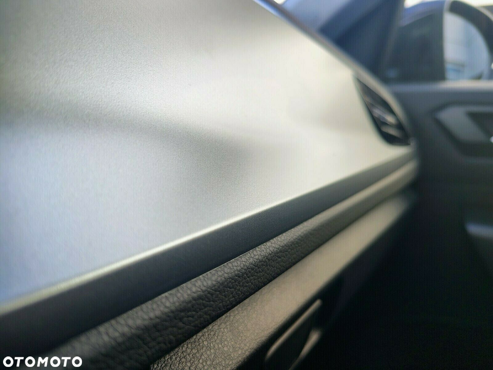 Volkswagen T-Roc - 22