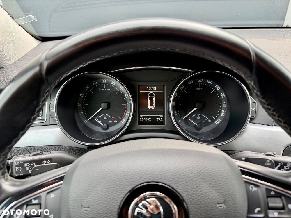 Skoda Superb 2.0 TDI Ambition DSG - 14