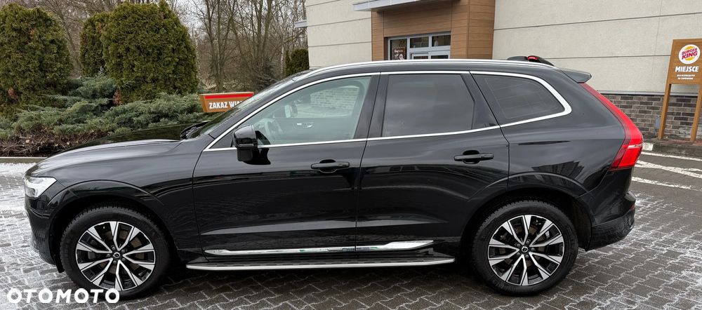 Volvo XC 60 B4 D AWD Plus Bright - 2