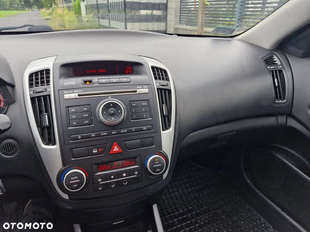 Kia Ceed - 19