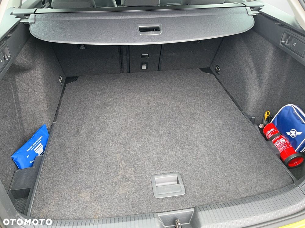 Volkswagen Golf Variant - 10