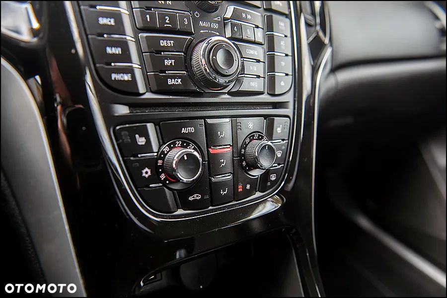 Opel Astra 1.4 Turbo Sports Tourer Exklusiv - 29