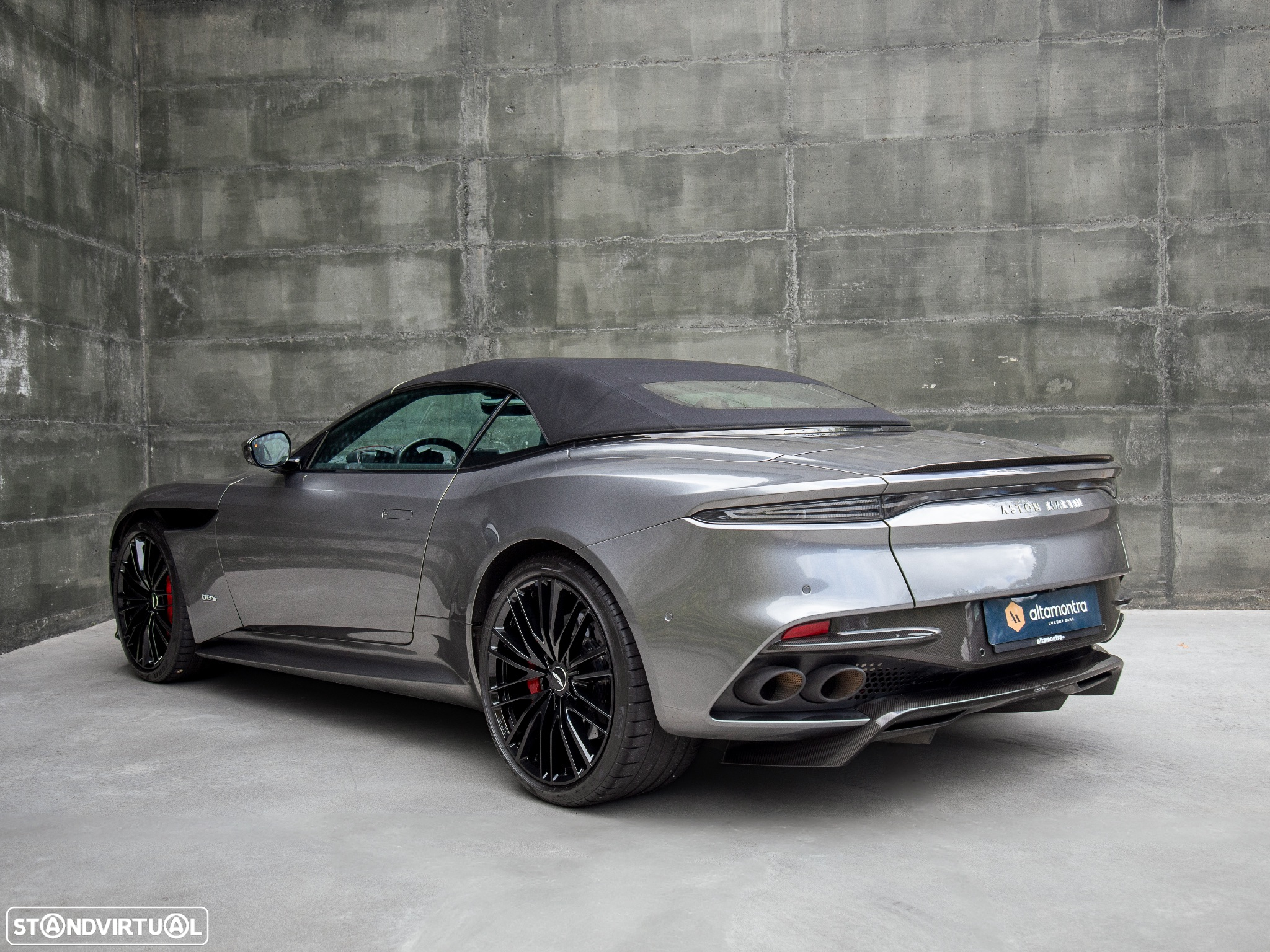 Aston Martin DBS Volante Superleggera - 18