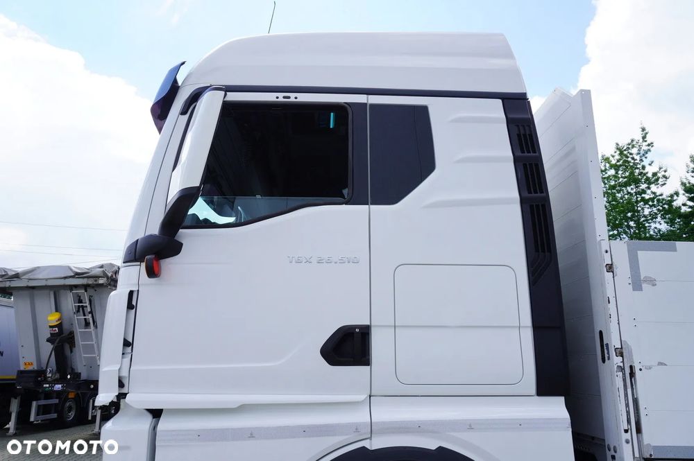 MAN TGX 26.510 6x2 / HDS Palfinger PK 22002-EH C / Zasięg 13 m / Udźwig 4650 kg / Rotator / pilot / Platforma 16 EPAL / oś skrętna_255412 - 17