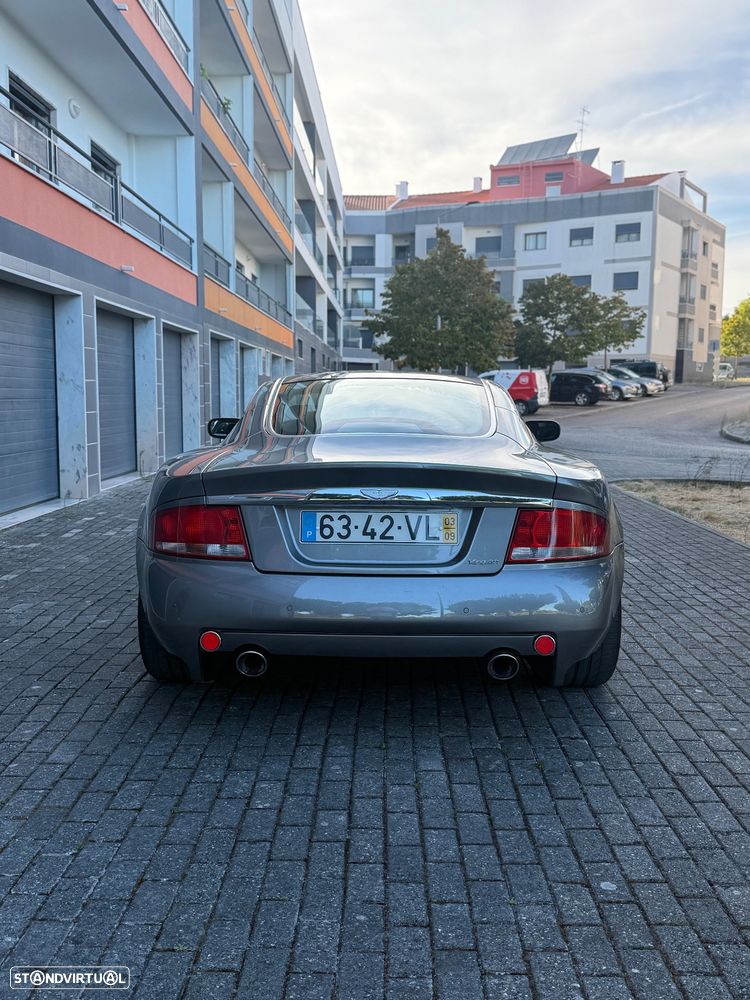 Aston Martin Vanquish - 5
