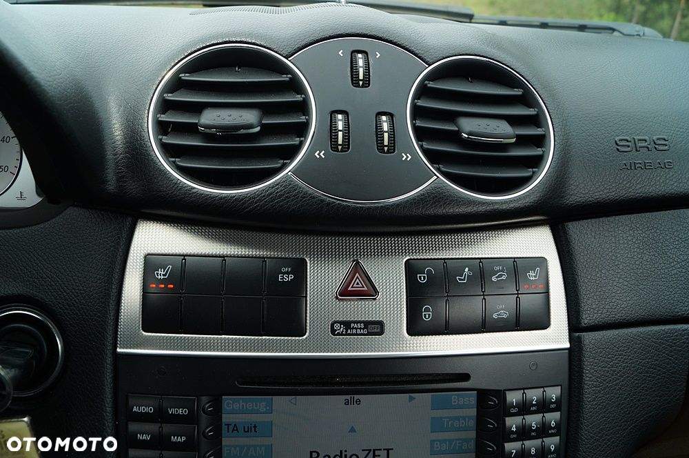 Mercedes-Benz CLK 220 CDI Automatik Avantgarde - 26