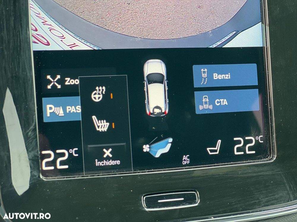 Volvo XC 40 B4 AT8 Mild Hybrid Momentum Pro - 20