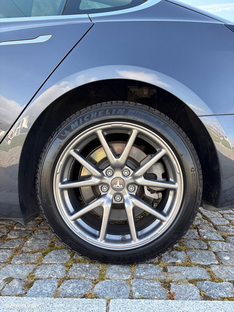 Tesla Model 3 Standard Range Plus RWD - 26