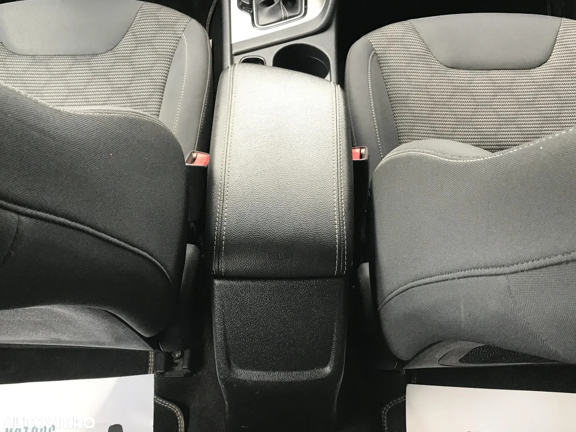 Kia Niro 1.6 GDI 6DCT HEV Classic - 33