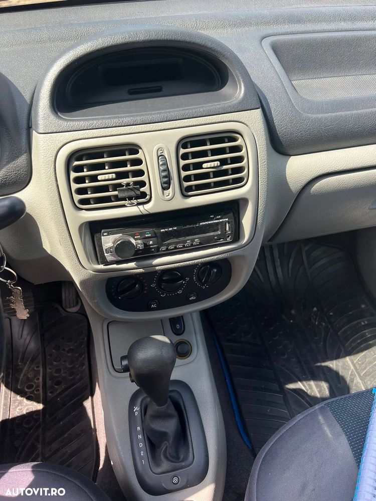 Renault Clio 1.4 Dynamique Aut - 8