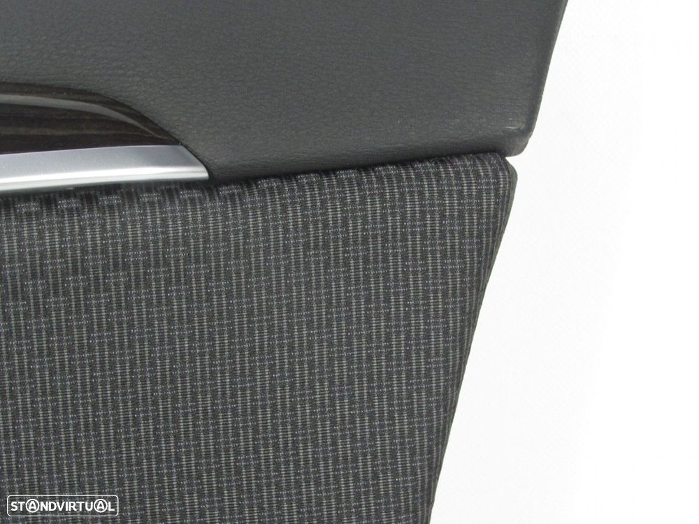 Forra da porta EM TECIDO Direito/Frente Seminovo/ Original BMW X1 (F48) - 3