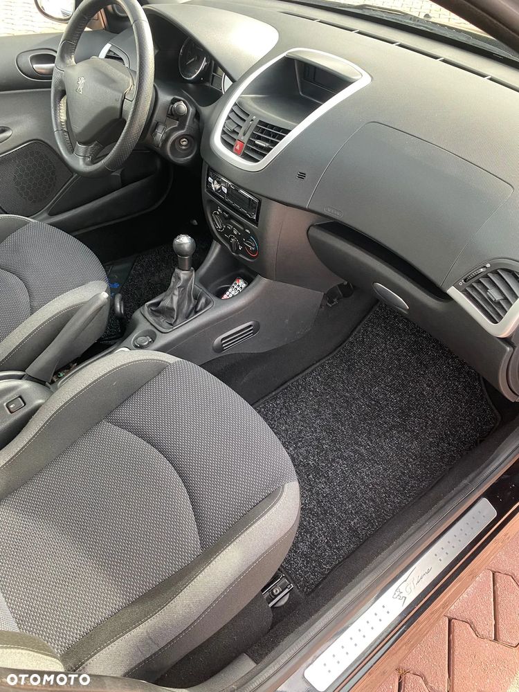 Peugeot 206 1.4 Oxygene - 12