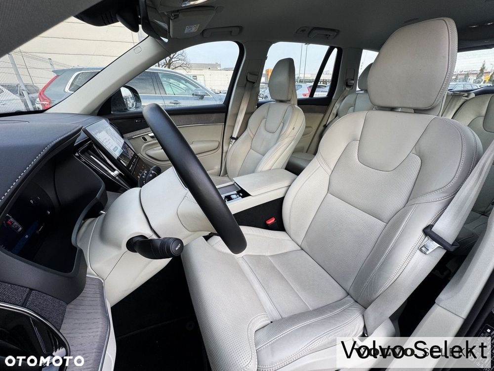 Volvo XC 90 - 30