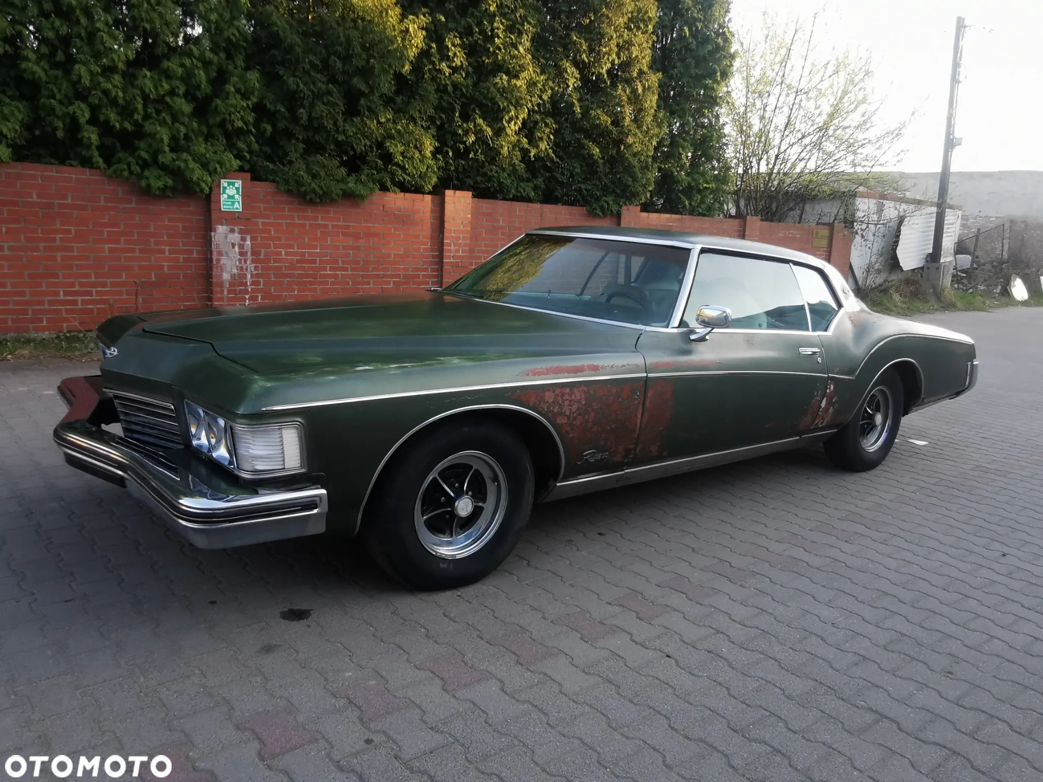 Buick Riviera - 2