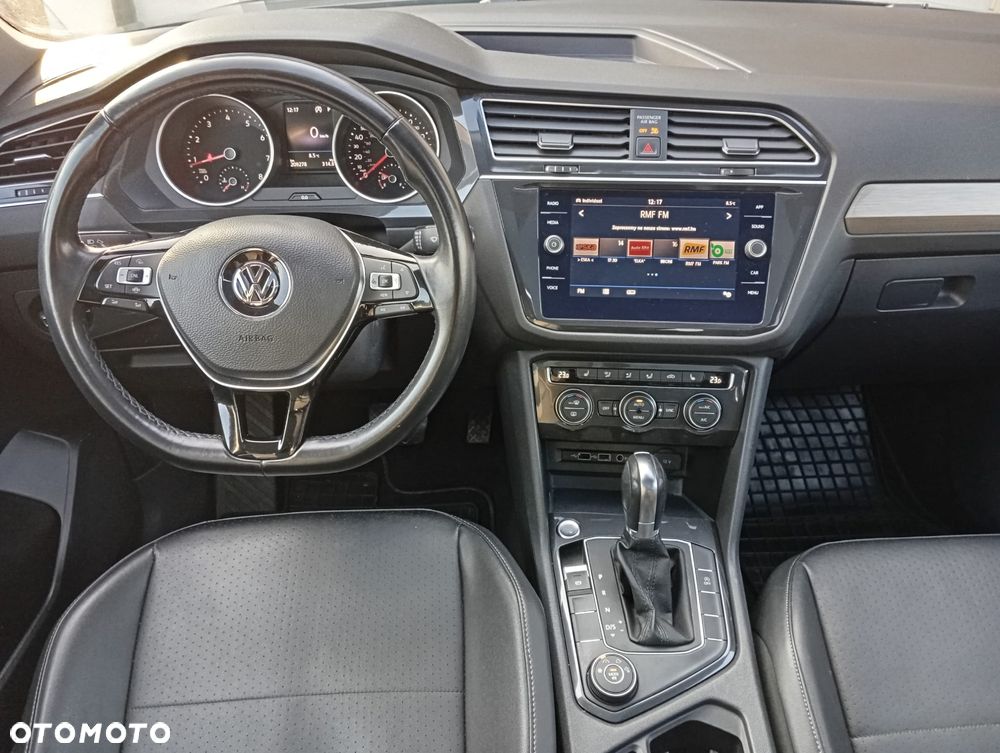 Volkswagen Tiguan Allspace - 16