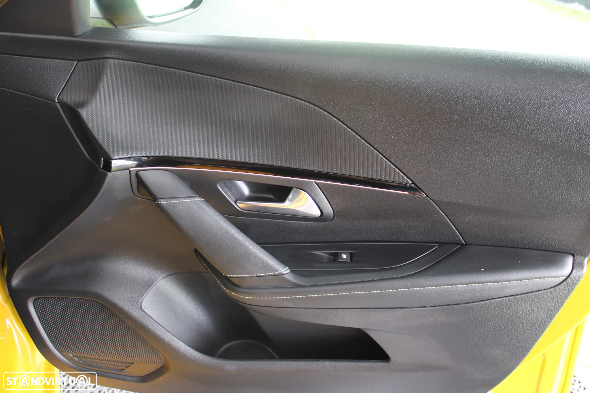 Peugeot 208 PureTech 130 EAT8 GT - 17