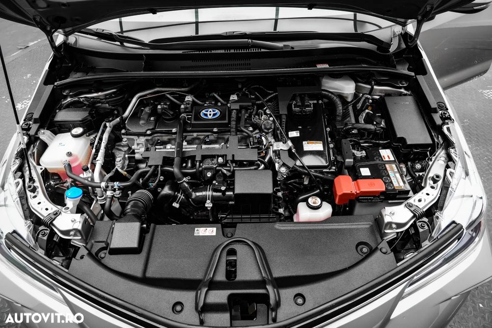 Toyota Corolla 1.8 HSD Dynamic - 30