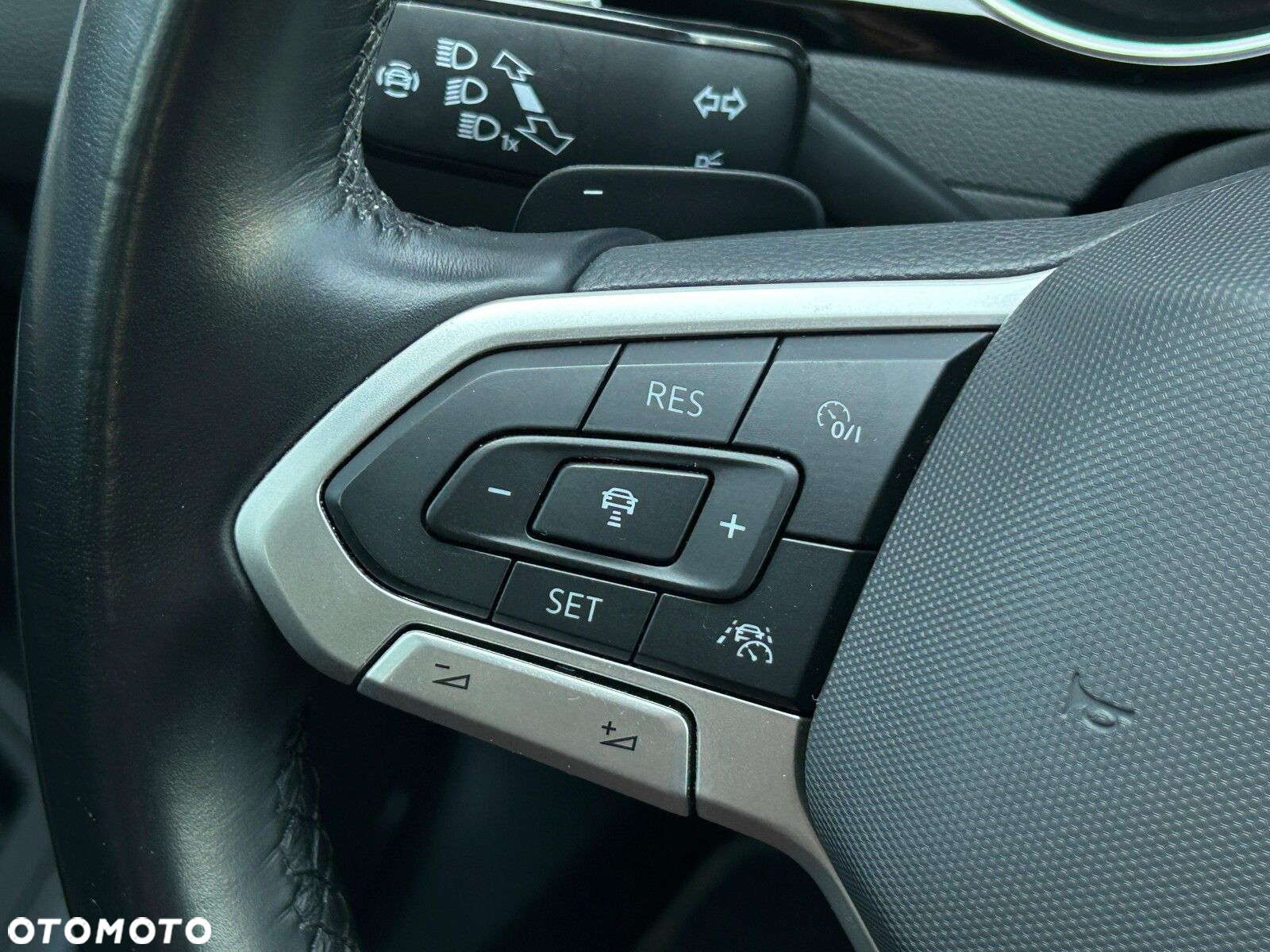 Volkswagen Passat 2.0 TSI Elegance DSG - 22