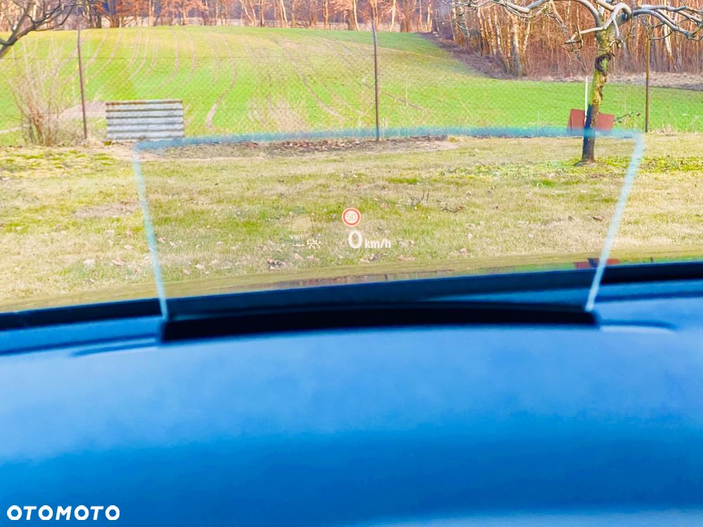 Volkswagen Passat - 22