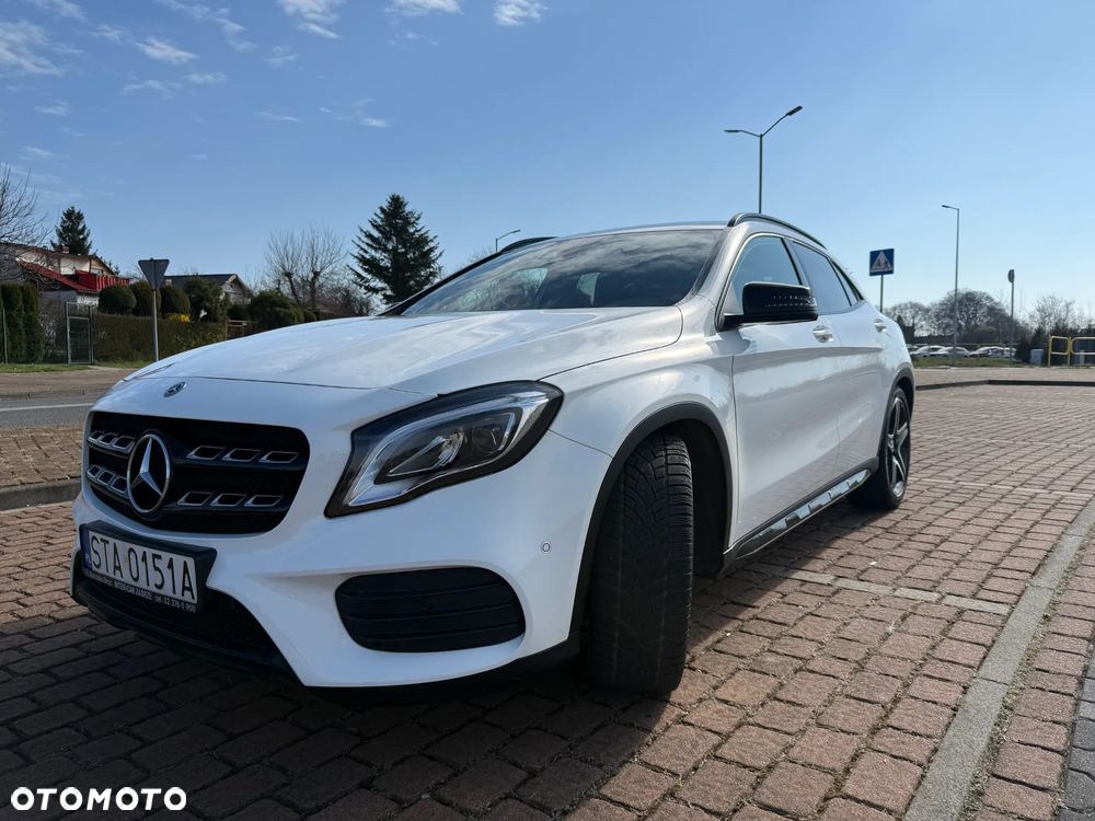 Mercedes-Benz GLA 220 4-Matic AMG Line - 3