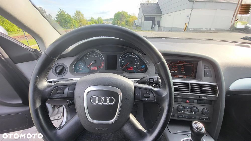 Audi A6 Limousine 2.4 - 7