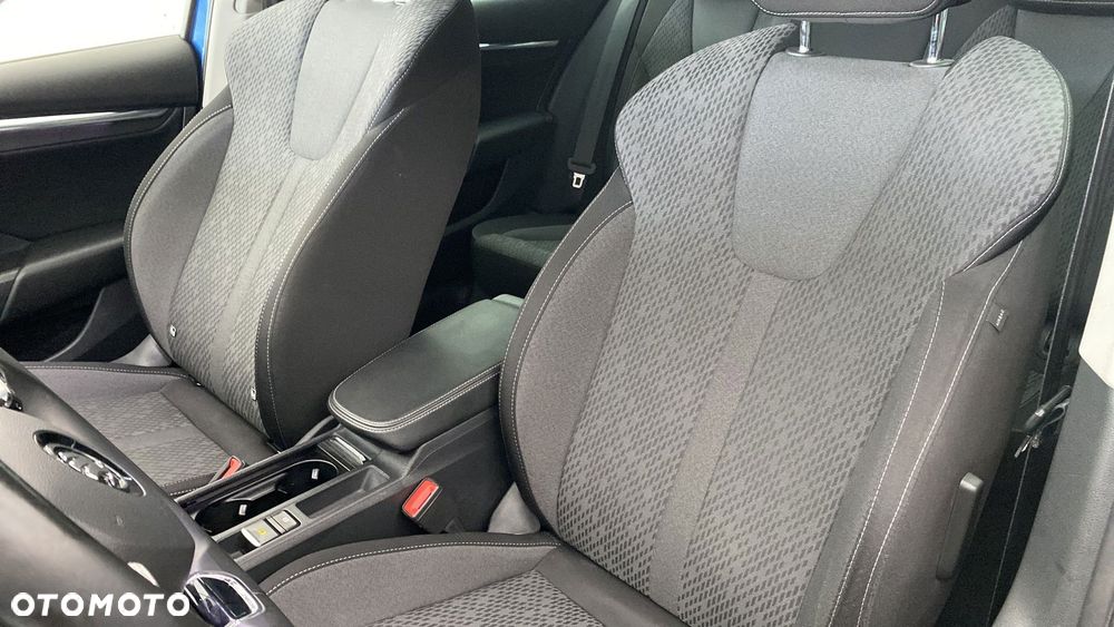 Skoda Octavia 2.0 TDI Style DSG - 11