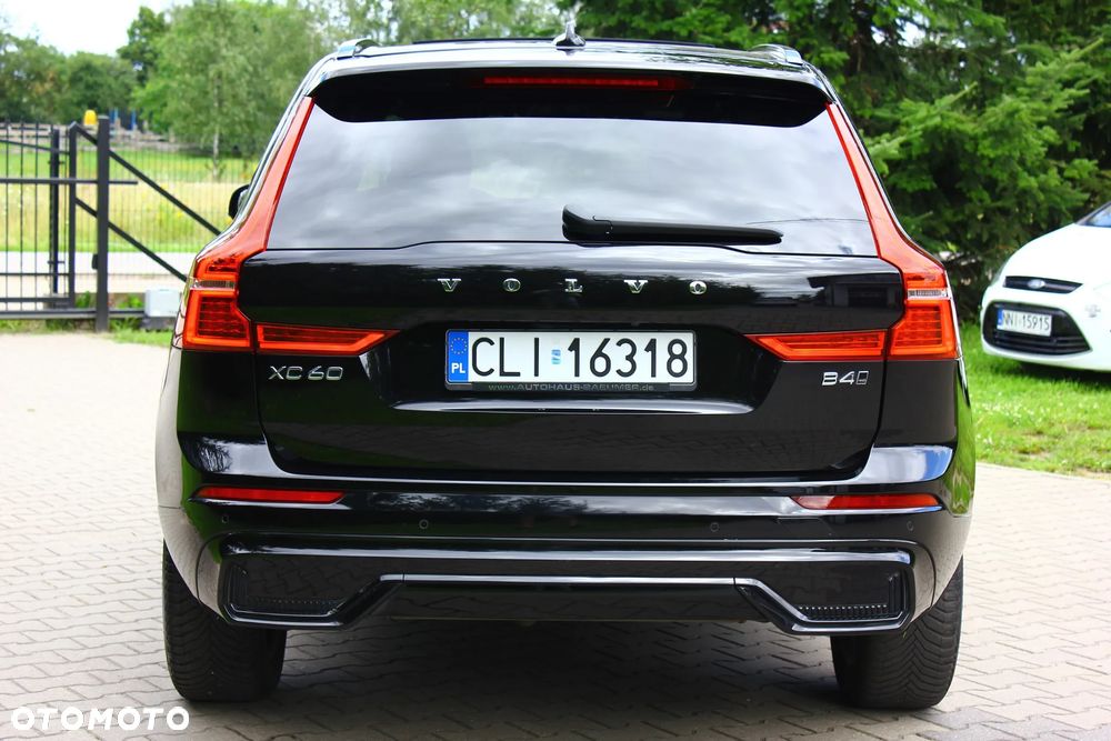 Volvo XC 60 B4 D AWD Plus Dark - 17