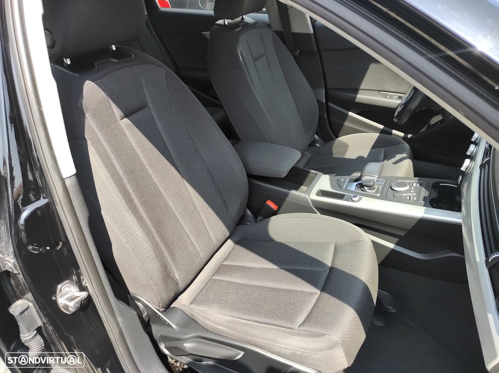 Audi A4 2.0 TDI S tronic design - 18