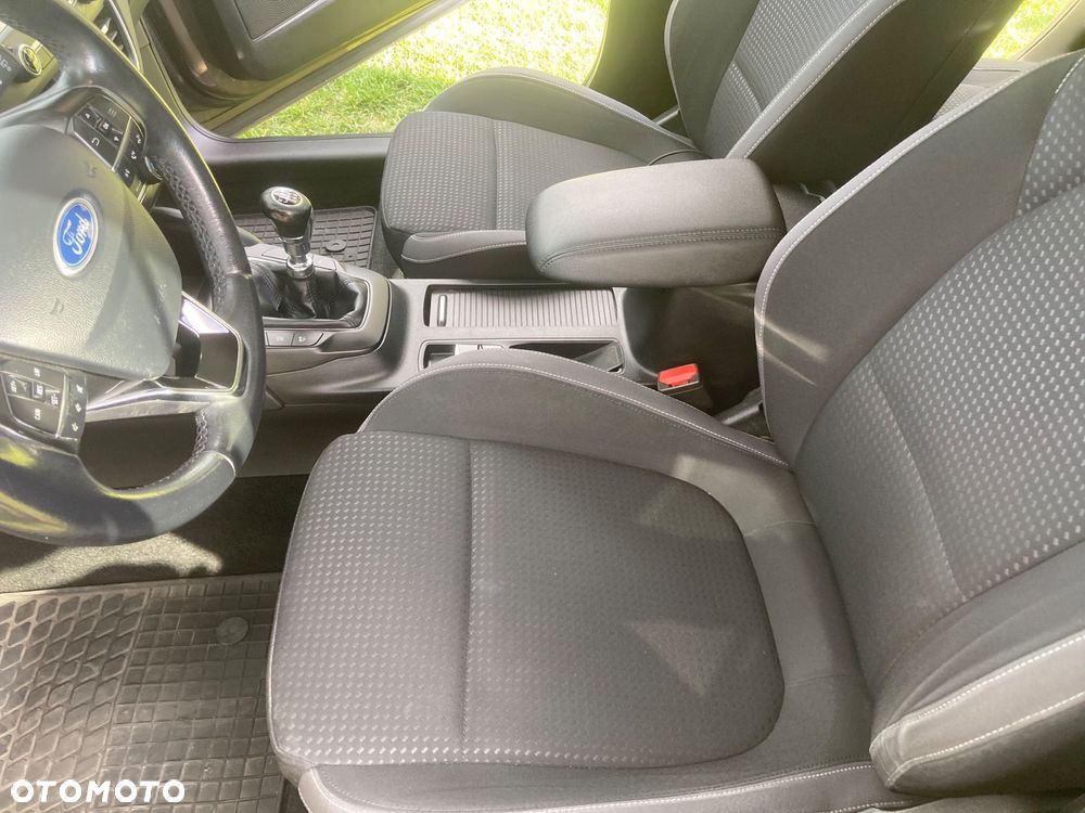 Ford Focus - 17