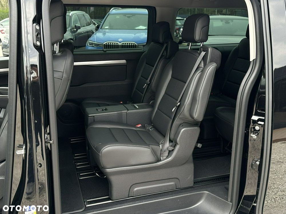 Peugeot Traveller - 18