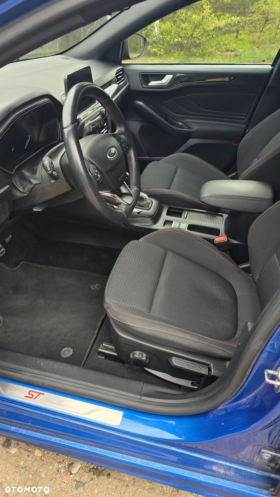 Ford Focus 2.0 EcoBlue ST-Line - 11