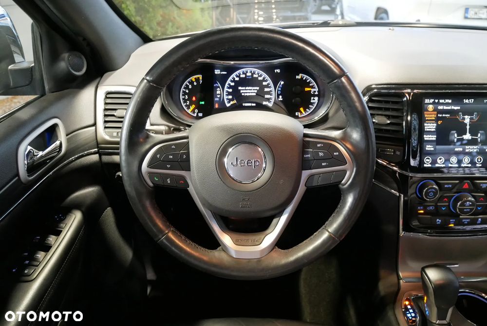 Jeep Grand Cherokee - 21
