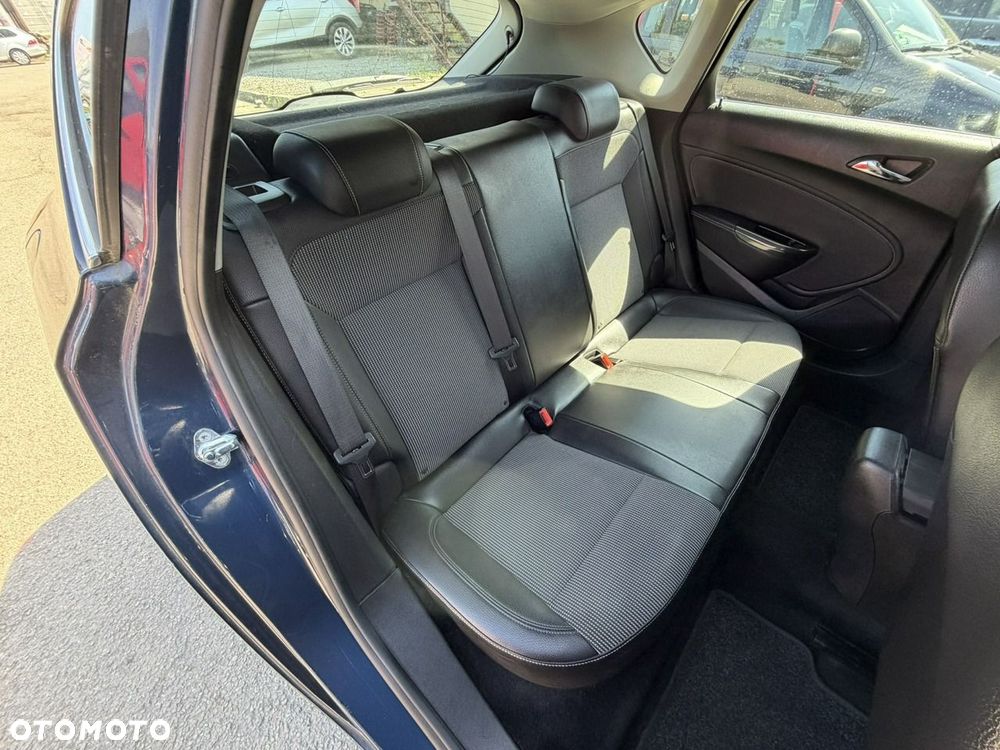 Opel Astra 1.4 Turbo Innovation - 28
