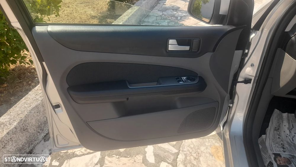 Ford Focus 1.6 TDCi Trend - 12