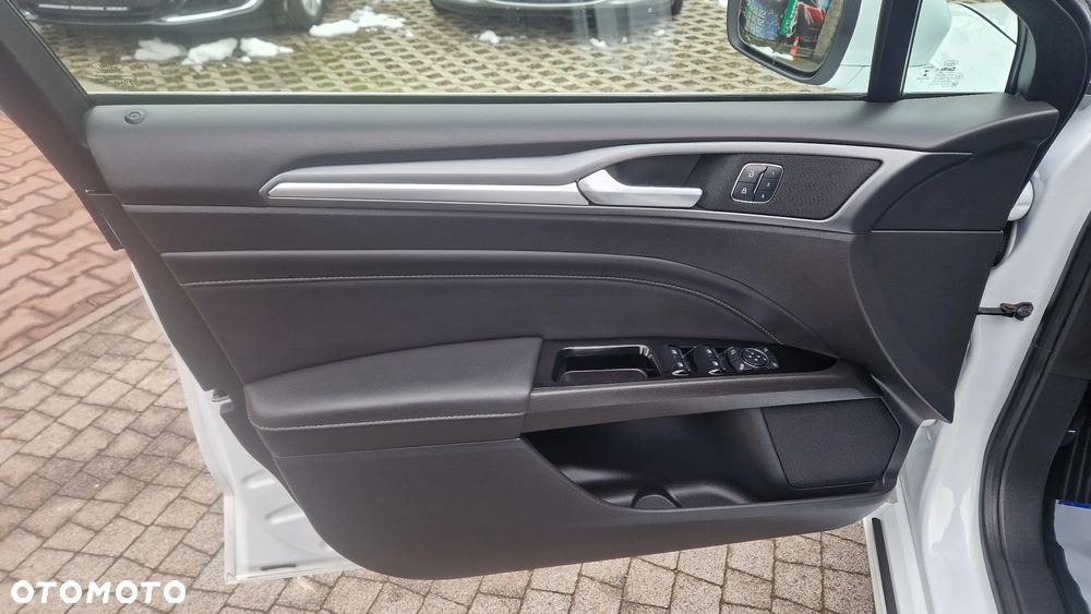 Ford Mondeo 2.0 TDCi Start-Stopp Titanium - 21