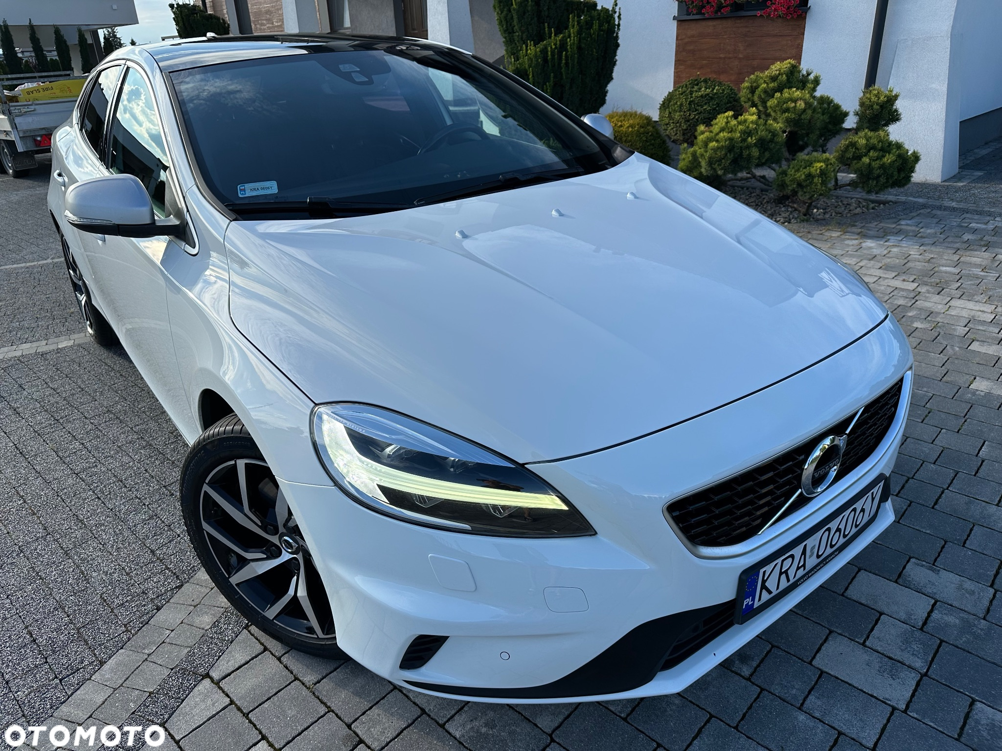 Volvo V40 T5 Drive-E R-Design Summum - 4