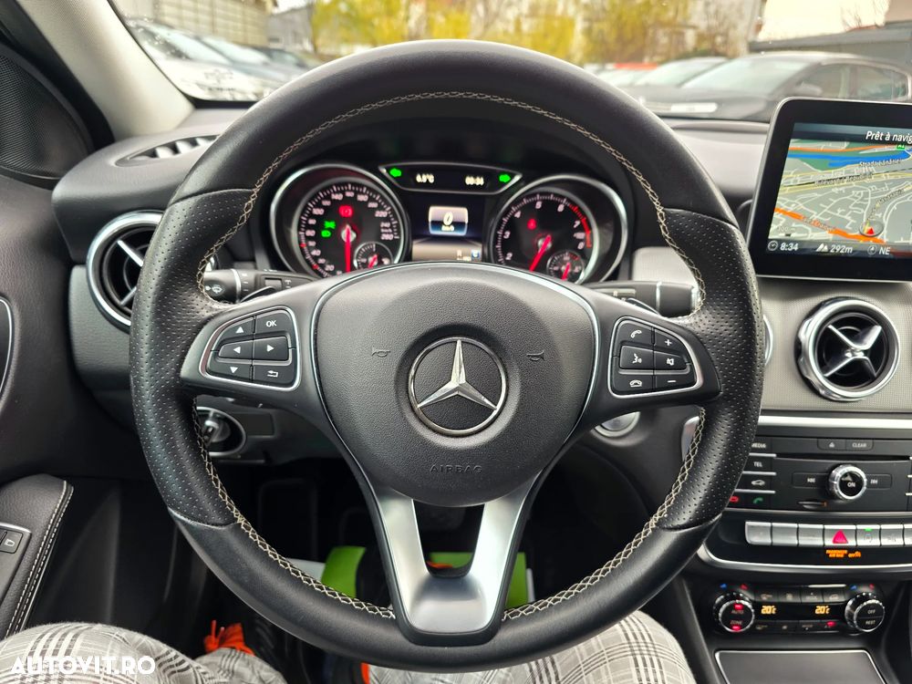 Mercedes-Benz GLA 200 7G-DCT AMG Line - 27