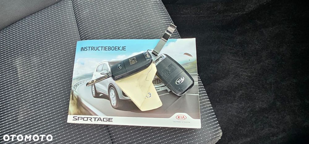 Kia Sportage 1.7 CRDI 2WD ISG Dream-Team Edition - 18
