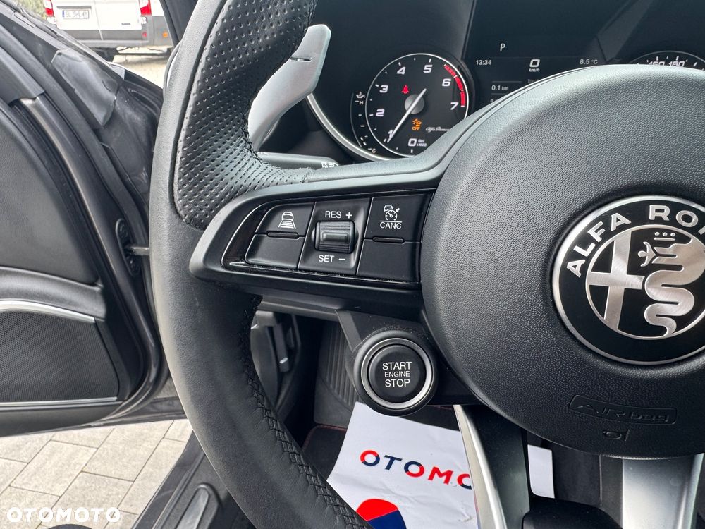 Alfa Romeo Giulia 2.0 Turbo Veloce Q4 - 18