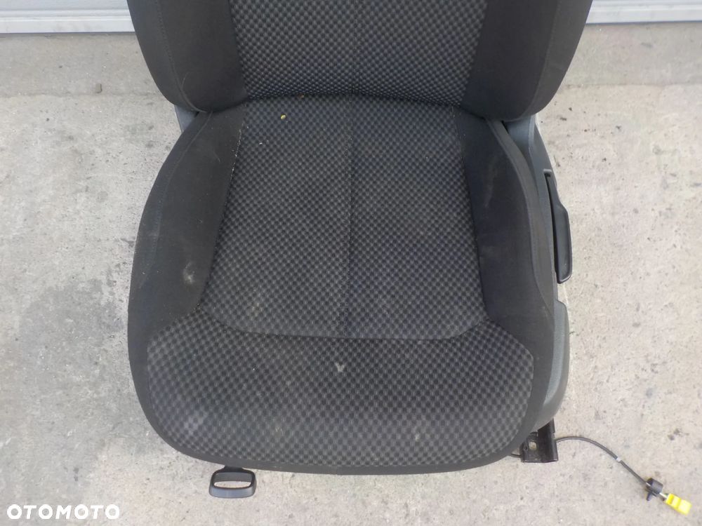 VOLKSWAGEN PASSAT B7 FOTEL LEWY PRZÓD PRZEDNI - 2